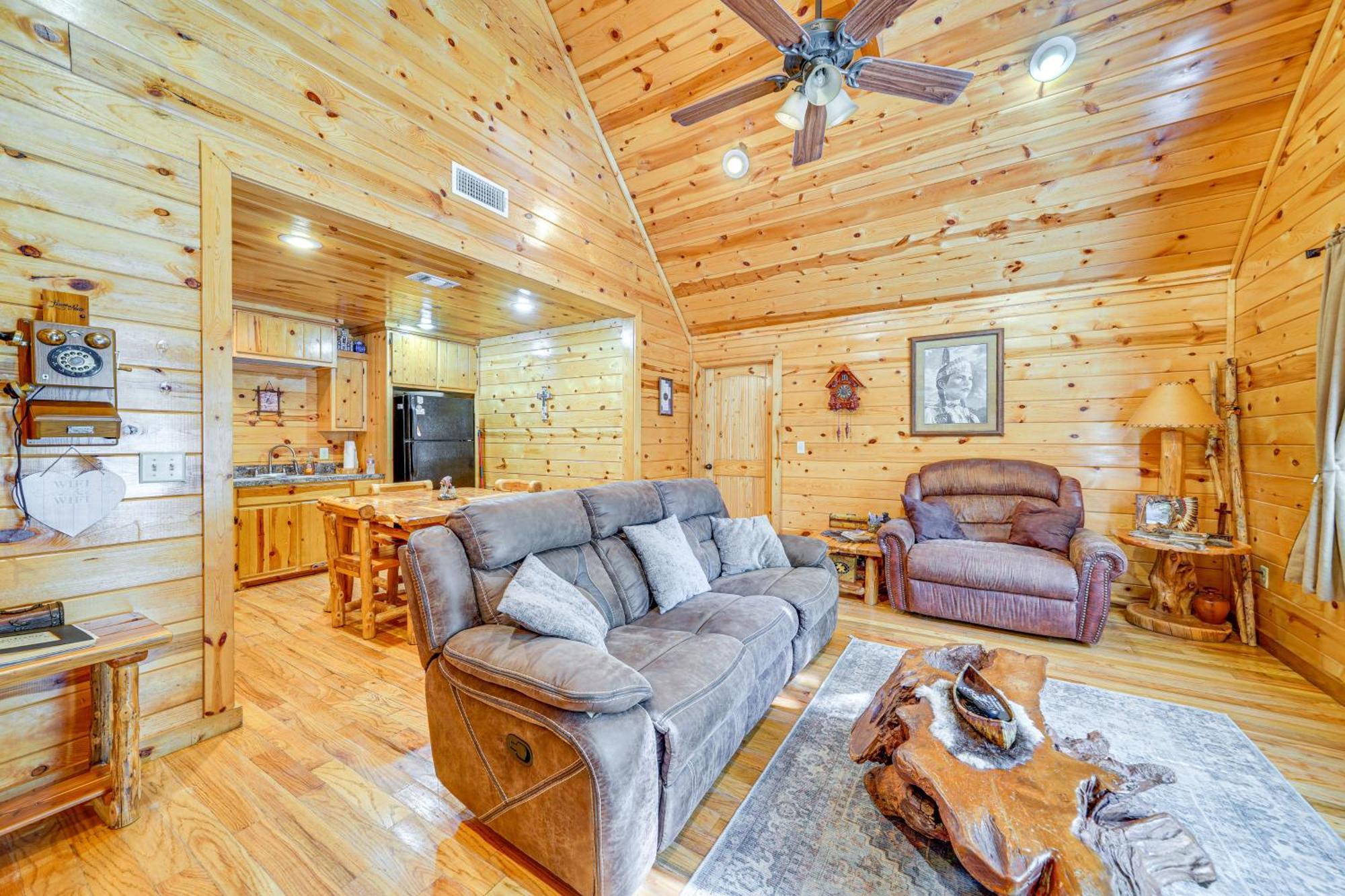 Broken Bow Rental Cabin With Hot Tub And Bar Esterno foto